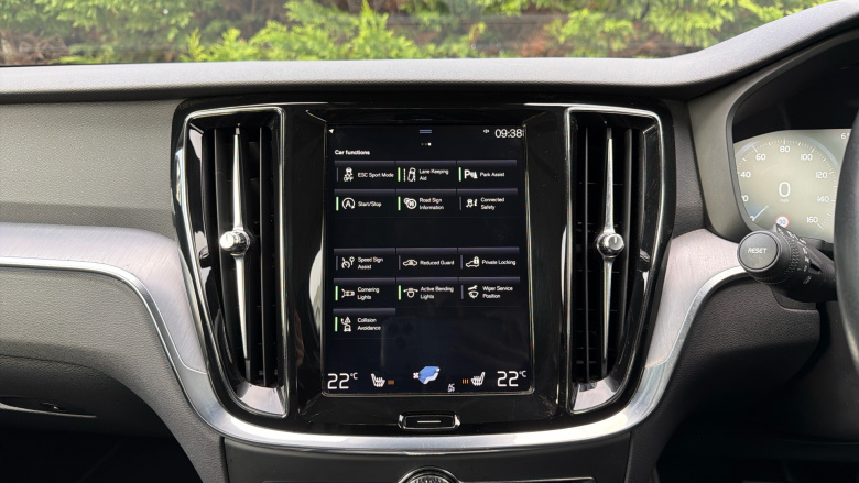 Volvo V60 2.0 D4 [190] Cross Country Plus 5dr AWD Auto Diesel Estate